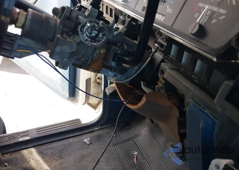 1993 Ford Ranger z USA, uszkodzony, nr VIN 1FTCR10UXPTA33074